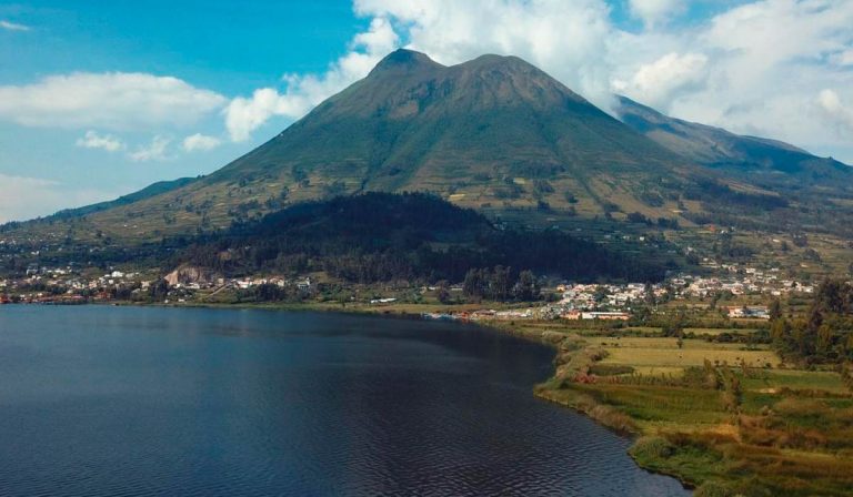 Descubre-los-lugares-turIstico-que-tiene-Imbabura
